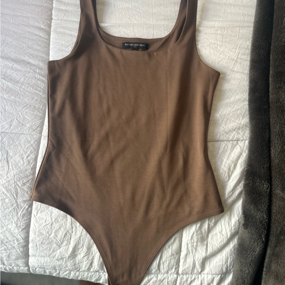Brown banana republic bodysuit.